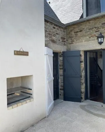 Le Coin Des Hirondelles Holiday home Pontorson