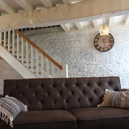 Le Coin Des Hirondelles Holiday home *