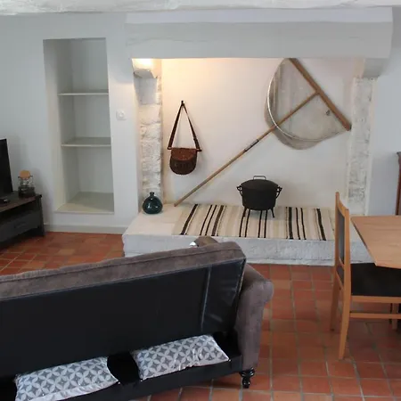 Holiday home Le Coin Des Hirondelles *